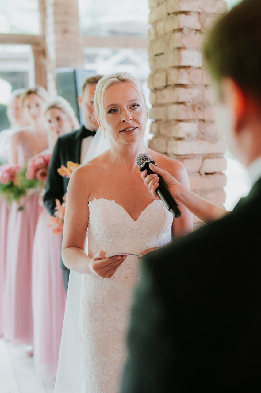 Jak skoordynować dzień ślubu: harmonogram i planowanie z wedding plannerem